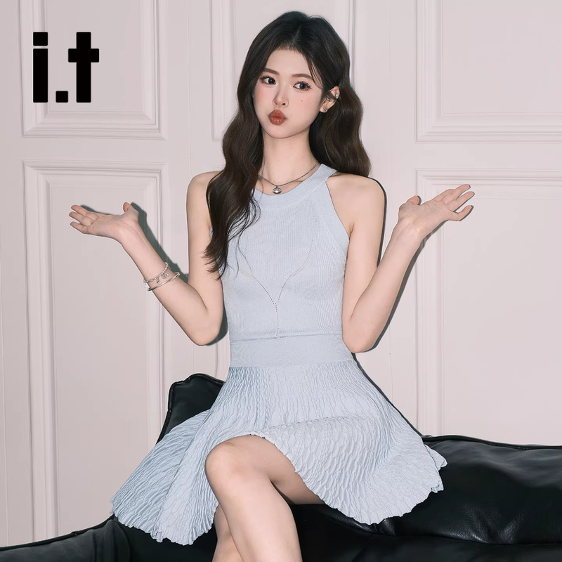 It:Chocoolate High-End French-Style Blue Halter Neck Dress for Women, Super Pretty, Waist-Cinching A-Line Knitted Short Skirt It:Chocoolate High-End French-Style Blue Halter Neck Dress for Women, Super Pretty, Waist-Cinching A-Line Knitted Short Skirt