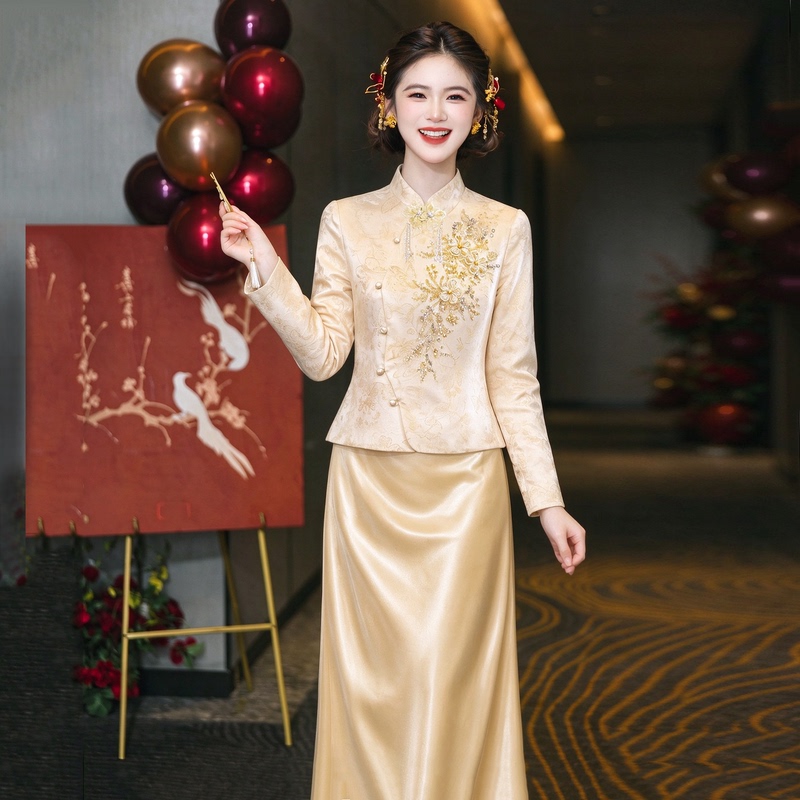 New Chinese-Style Gold Embroidered Engagement Dress, Women's Qipao, Toast Dress, Bride's Thank-You Banquet Outfit, Autumn and Winter Long-Sleeve Set New Chinese-Style Gold Embroidered Engagement Dress, Women's Qipao, Toast Dress, Bride's Thank-You Banquet Outfit, Autumn and Winter Long-Sleeve Set