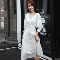 White small evening dress skirt womens banquet French can usually wear a small man in the long section of light luxury niche high-end temperament