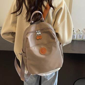 High-End Small Backpack 2025 New Versatile Women's Bag for Commuting, Travel, Casual Fashion, and Moms