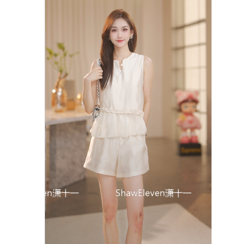 Lulujiang Nn~ "French Pearlescent Style" Round Neck Pearl Top and Pants Set 881016