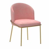 Розовый стульчик для кормления