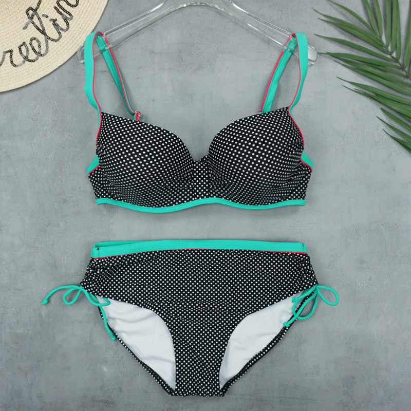 Large breasted cups Gattening 200 catties Sexy Split Lace slim triangular bikini women swimsuit new European and American