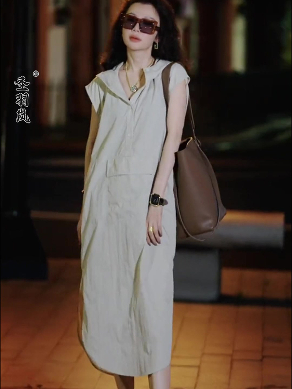 Korean Style Sleeveless Dress for Women, Summer 2025, European Style, Loose and Lazy Style, Covers the Body, Reduces Age, Hooded Long Dress