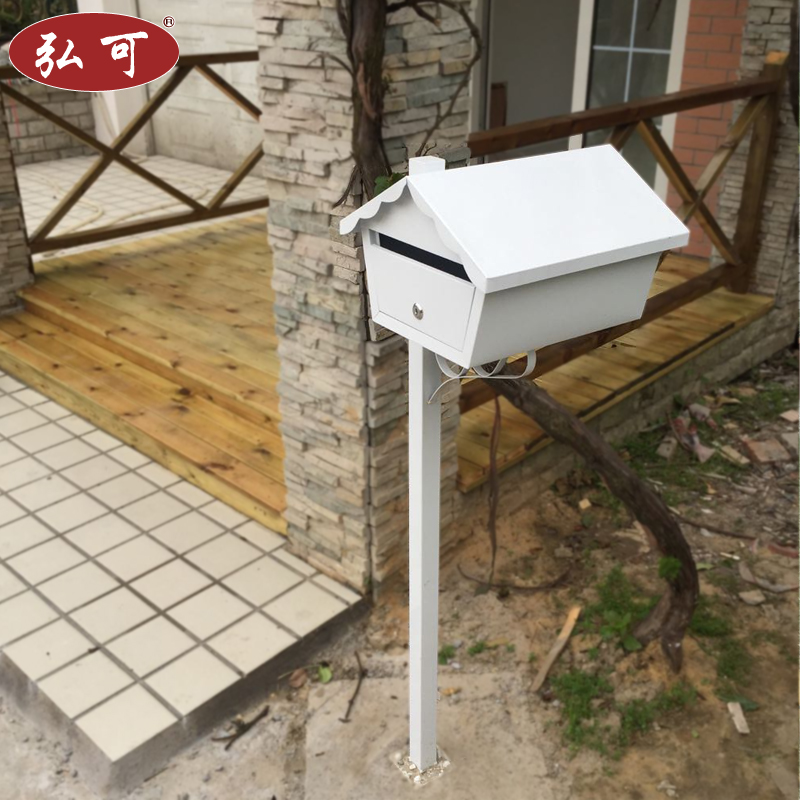 European-style tin mailbox Outdoor rainproof floor decoration mailbox mailbox Red lockable letter box for sale