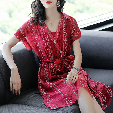 欧美红色连衣裙女夏2018新款气质V领中长款修