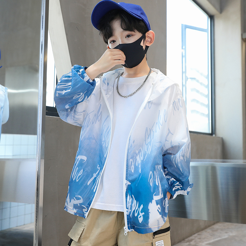 Boys' Summer 2026 New Hooded Sun Protection Clothing, Lightweight and Breathable Outerwear for Older Children, Summer Protective Clothing