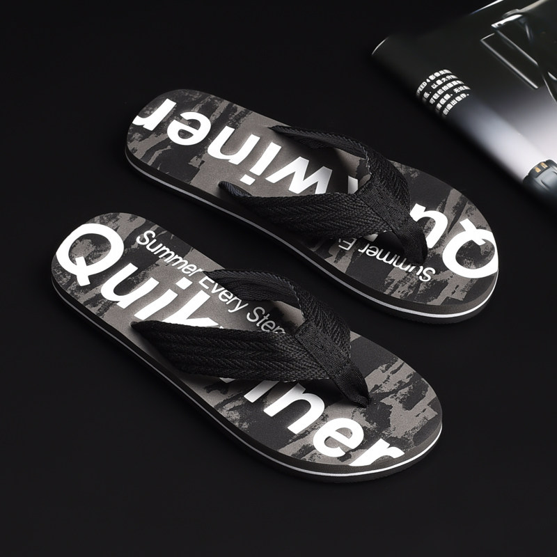 Slippers men 2021 new 100 hitch Han version trendy personality outdoor anti-slip sandals outside wearing beach men herringbone tug