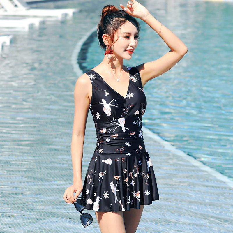 2021 new one-piece swimsuit ladies Pine Cape corner conservative increase code Fat MM Slim Veil Korean version Summer swimsuit