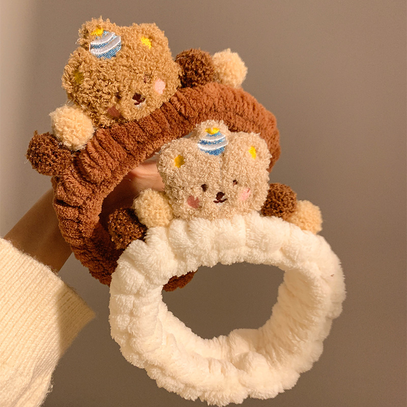 Cute brown small Bear plush washed face hair with female coated face film Makeup Special Bunch Hair with furry hair stirrup head hoop-Taobao