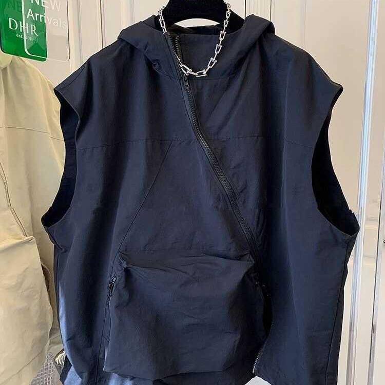 European Goods Clearance: Unique Design Niche Diagonal Zipper Hooded Vest with Large Pockets for Men European Goods Clearance: Unique Design Niche Diagonal Zipper Hooded Vest with Large Pockets for Men