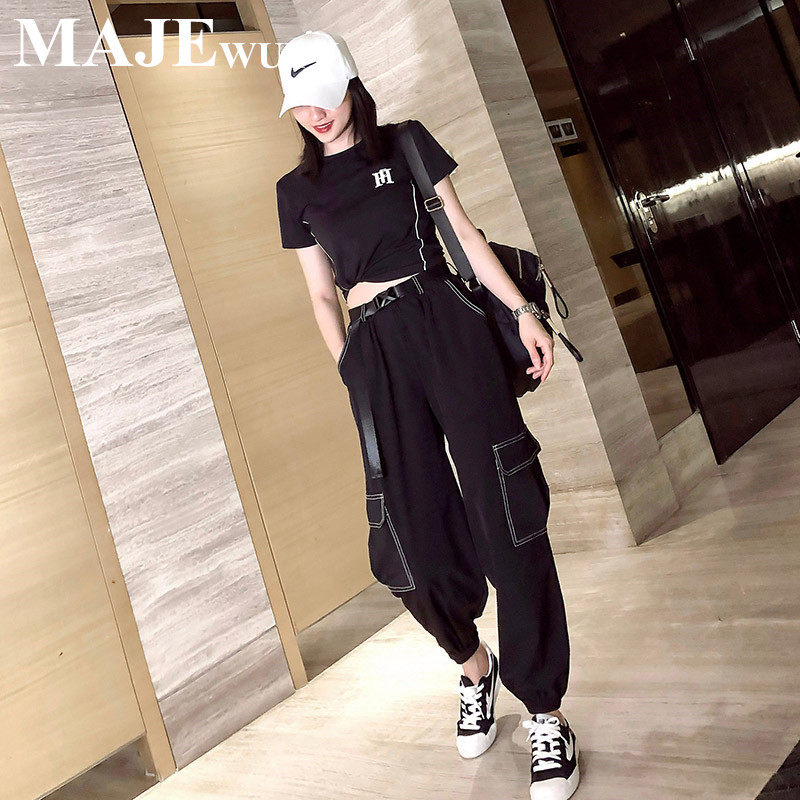 majewuyu maji idiom casual sports suit women 2021 new display slim short T bunch oral pants two sets of damp