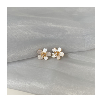 (W Dear) sweet and fritillary Cherry Blossom Ear Clip Woman No earlyhole Fresh minimalist Temperament Mosquito tray No pain Ear Accessories