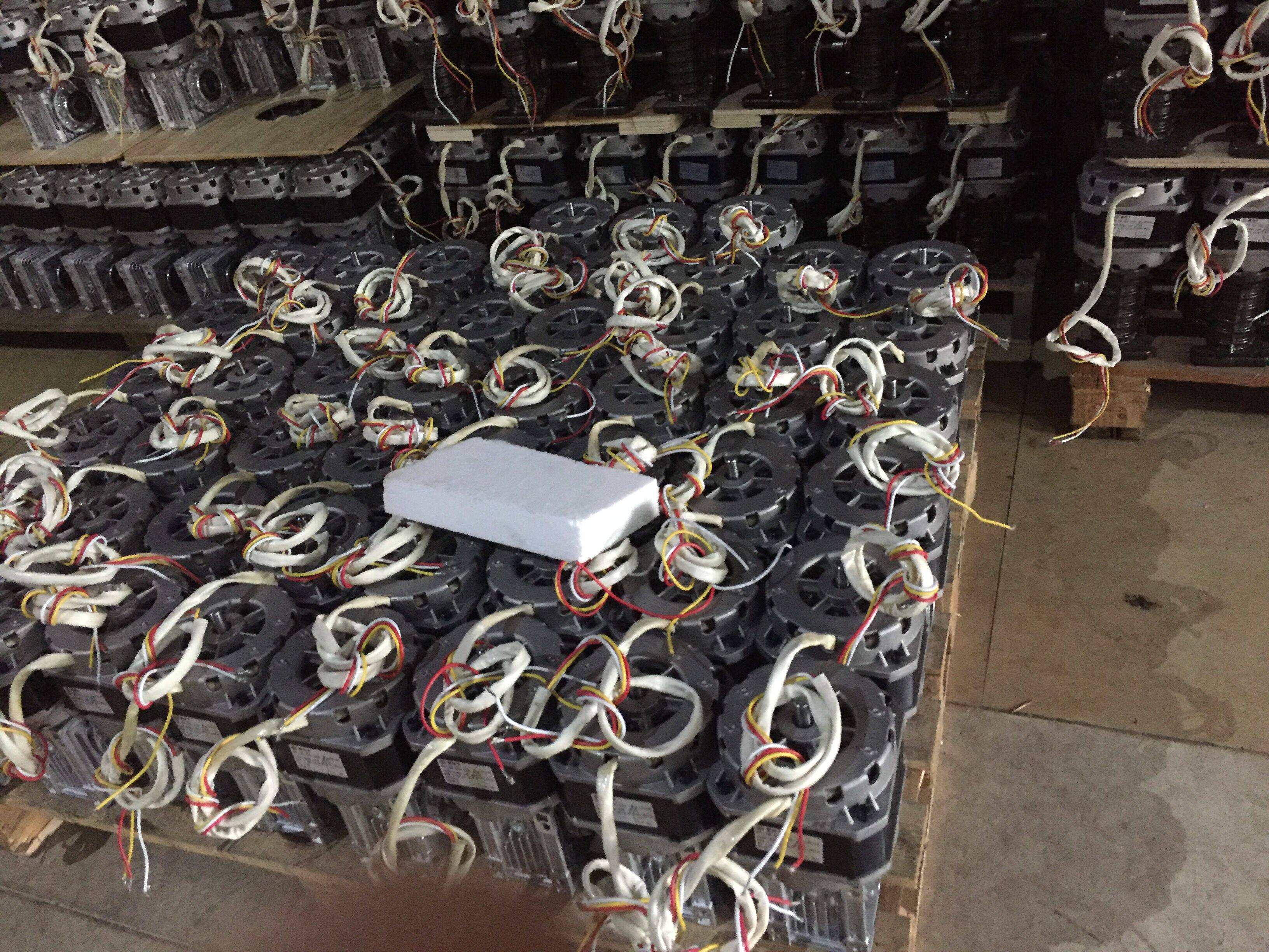 Fence machine accessories Motor reducer Positive and negative universal motor Fence machine wave box Parking fence machine motor wave box