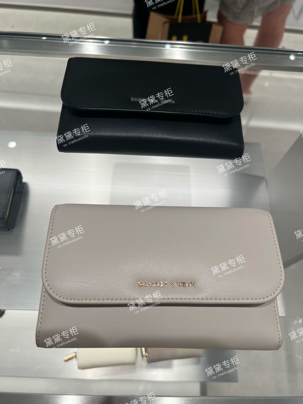 Charleskeith 25 New Women's Wallet Ck6-10840550