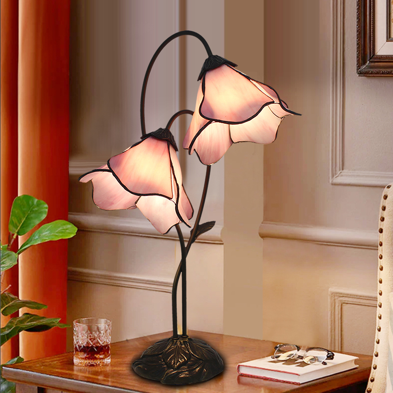 American-Style Tiffany Creative Lotus Table Lamp for Living Room Sofa Corner, Master Bedroom Bedside Lamp, Elegant Villa Homestay Dining Room Lamp