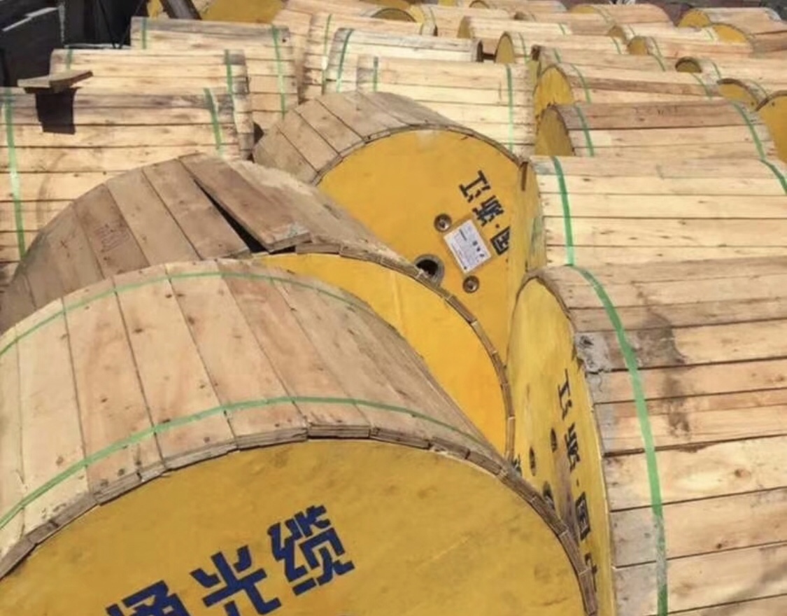 Outdoor optical cable 4 core 12 core 24 core 6 core 48 36 72 96 core 144 core outdoor national standard single mode fiber optic cable