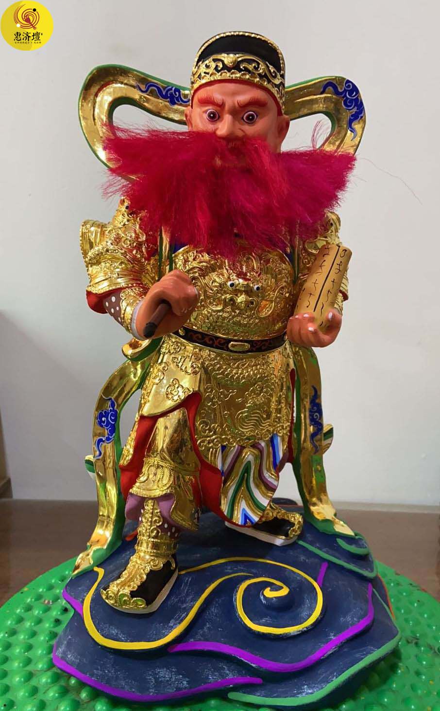 Traditional handicrafts ornaments Taoist statues custom-made Xin Tianjun spirit official camphor wood carving 30cm