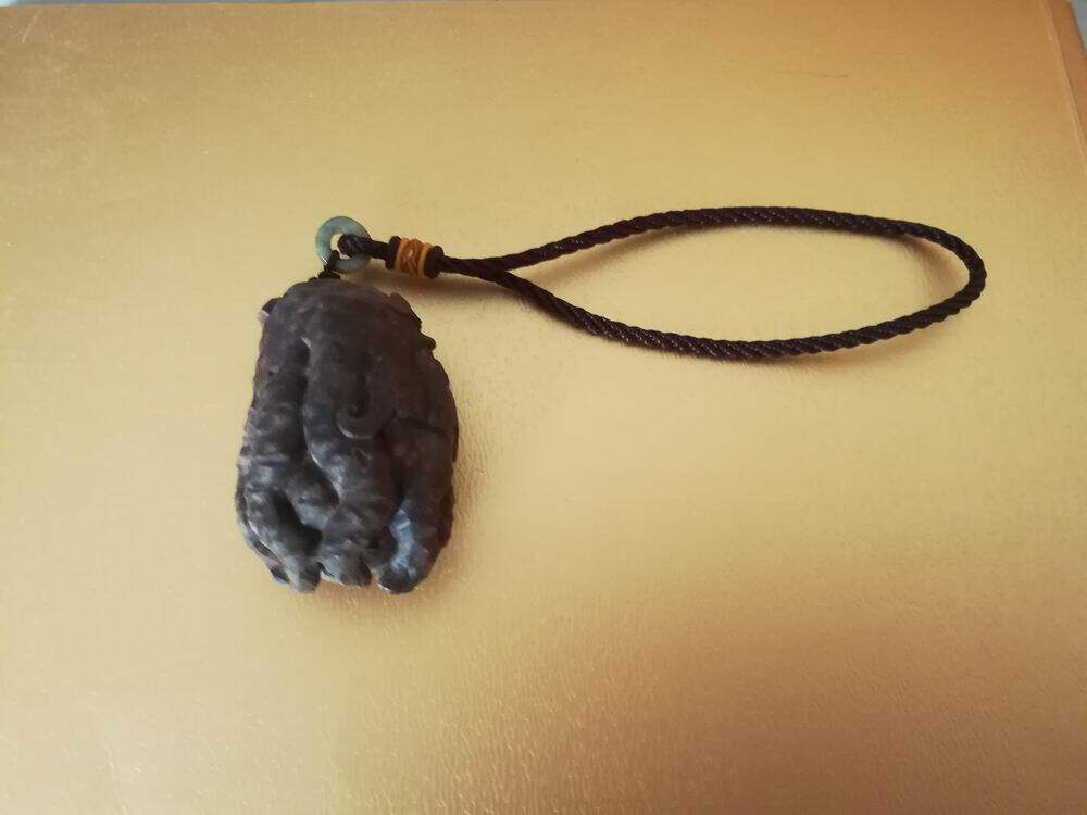 Sandalwood wood hanging buddhist pendant Pau Ping Wood Carved Buddha's handlebar piece car pendant hanging-Taobao
