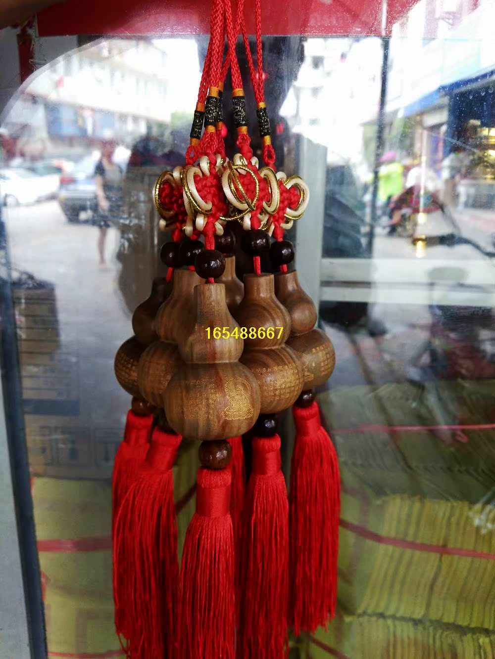 Folk crafts hanging pieces of sandalwood hoist hoist car hoist wire