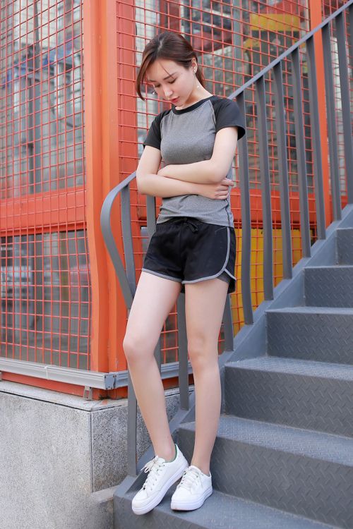 Mùa hè ngoài trời chống giả giả hai kích cỡ lớn quần thể dục rộng rãi thoáng khí kéo dài chạy nhanh quần short thể thao phụ nữ quần short đũi nữ