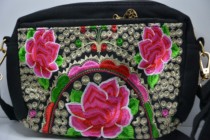Yunnan embroidery bag three-layer zipper shoulder bag Hand bag ethnic style vintage canvas bag Womens Small square bag