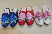 Old Beijing cloth shoes new retro embroidered shoes womens home wear half slippers