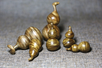 Golden silk Nanmu carving faucet small gourd Hand twist gloomy wood small leaf Zhennan carry text play handle ornaments car hanging