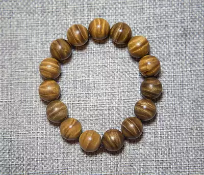 Golden Sinan dead wood old material 1 5 hand string small leaf Zhennan Buddha beads full of lightning big watermelon ripple collection