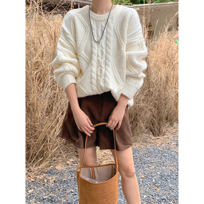 Zy LAOSHU Creamy White Pullover Sweater for Women, Soft and Loose, Lazy Style, Thickened Twist Pattern, Autumn and Winter Knitted Top