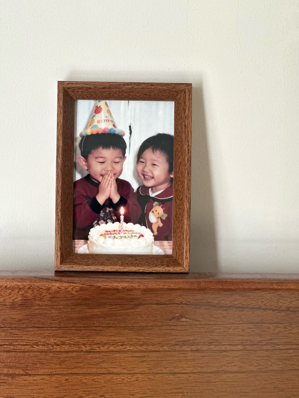 Ai-Generated Childhood Birthday Photos, 520 Birthday Gift for Boyfriend/Girlfriend, Includes Composite Photos and Photo Frame