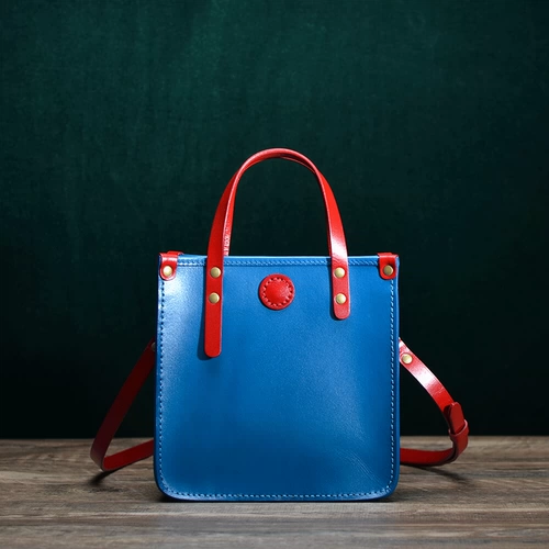 Кожаная небольшая маленькая синяя сумка через плечо для отдыха, из натуральной кожи, воловья кожа, коллекция 2023