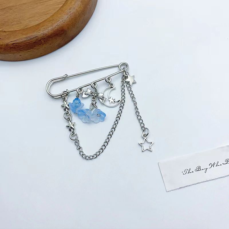 Blue Peach Soda Pin, Wind Chime Flower Star Brooch, Hanging Buckle, Chain, Moon Star Myth Backpack Buckle Blue Peach Soda Pin, Wind Chime Flower Star Brooch, Hanging Buckle, Chain, Moon Star Myth Backpack Buckle