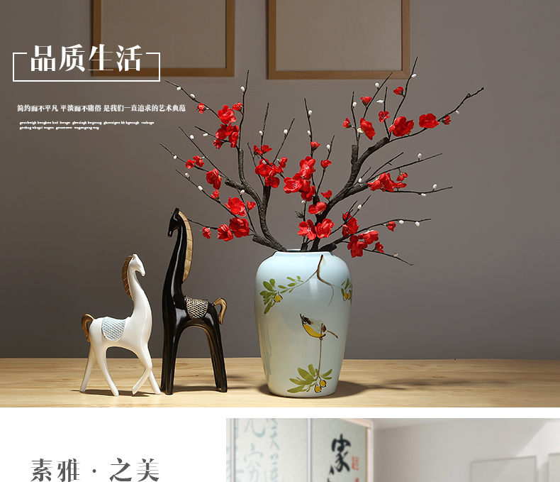 Dried flower vase of jingdezhen ceramics modern creative vase decoration of the new Chinese style household living room decoration vase
