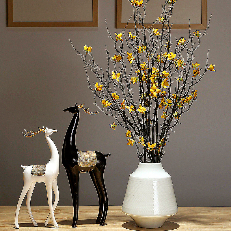 Jingdezhen ceramic dry flower vase furnishing articles table sitting room adornment creative decoration television wine home arranging flowers