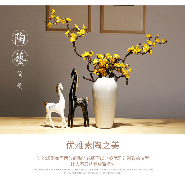 New Chinese style white jingdezhen ceramics vase handicrafts TV ark, dried flowers, flower arrangement sitting room adornment is placed