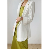 Белый осенний тонкий дизайнерский пиджак классического кроя, 2021 года, тренд сезона