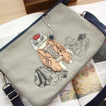 (Lucky local cat) new embroidery creative Miss Lucy cat slant back small bag shoulder shoulder dual purpose
