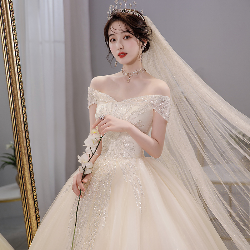 One -shoulder Main wedding dress 2024 new bride high -level quality champagne retro heavy work French light wedding dress 2023 One -shoulder Main wedding dress 2024 new bride high -level quality champagne retro heavy work French light wedding dress 2023
