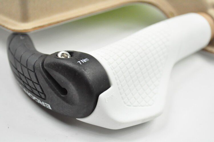 Poignées de vélo ERGON - Ref 2351742 Image 7