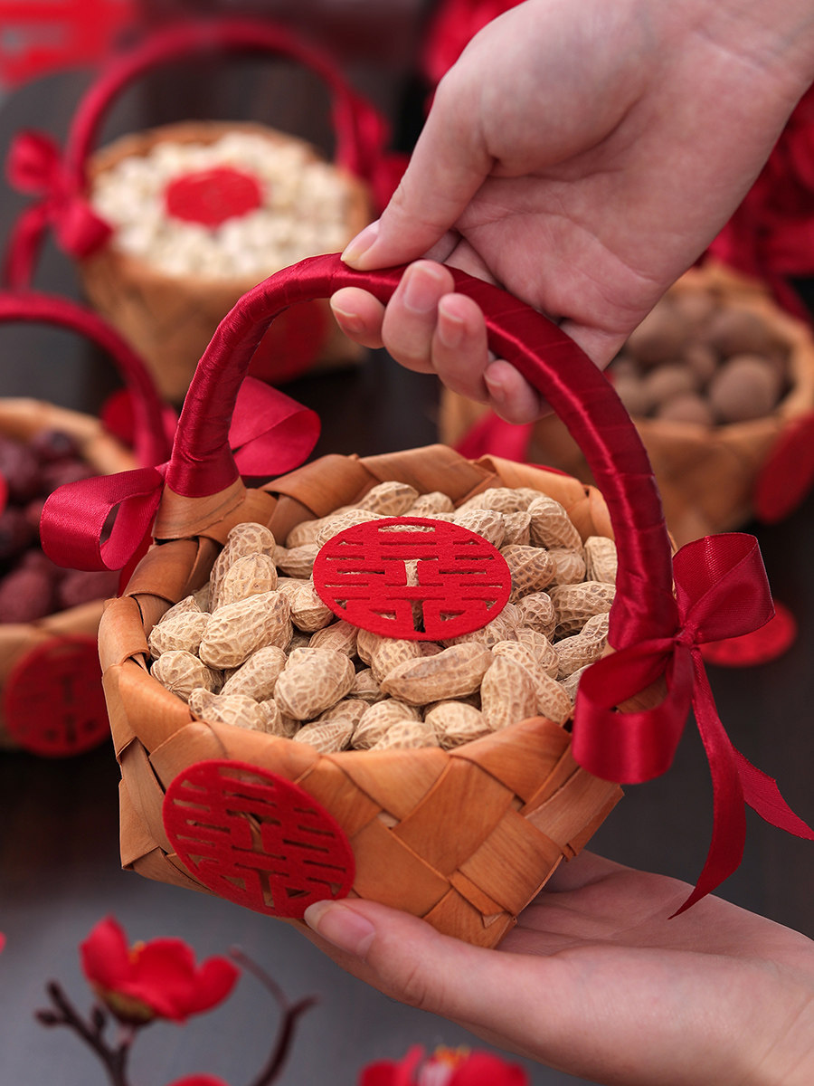 Early birth basket steamer Wedding room pressure bed doll creative high-grade Chinese decoration Wedding candy jujube dried fruit mold