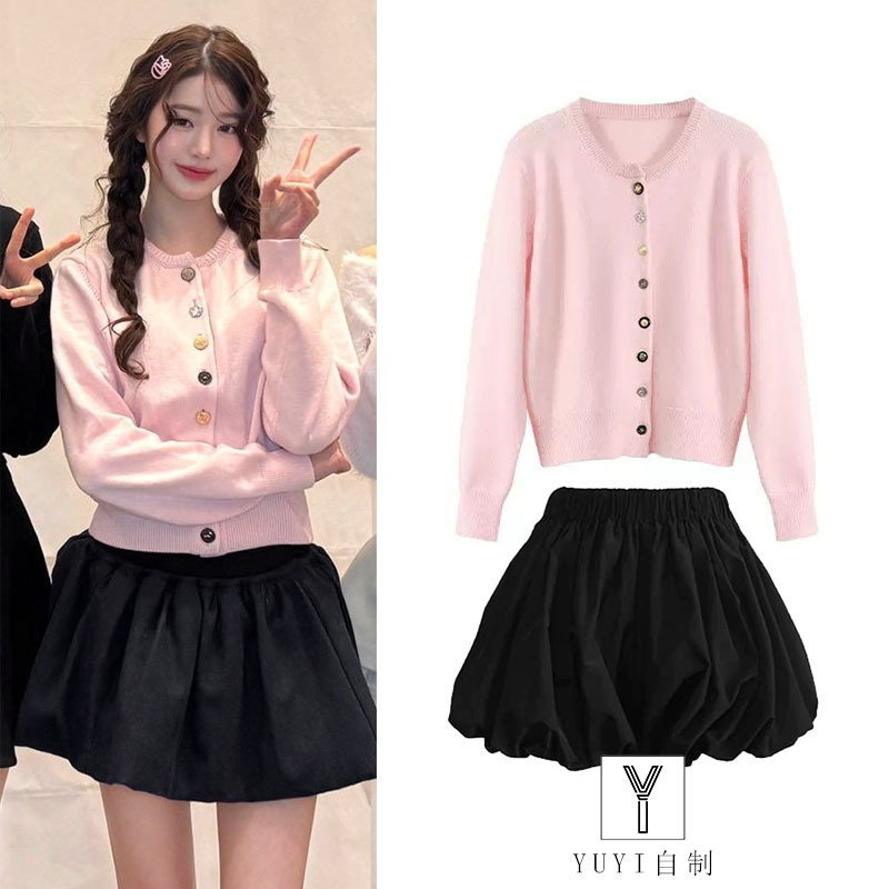 Ive Zhang Yuanying's Same Style Pink Soft Knit Sweater for Women, Gentle Style with Design, Colorful Button Cardigan, Short Ive Zhang Yuanying's Same Style Pink Soft Knit Sweater for Women, Gentle Style with Design, Colorful Button Cardigan, Short