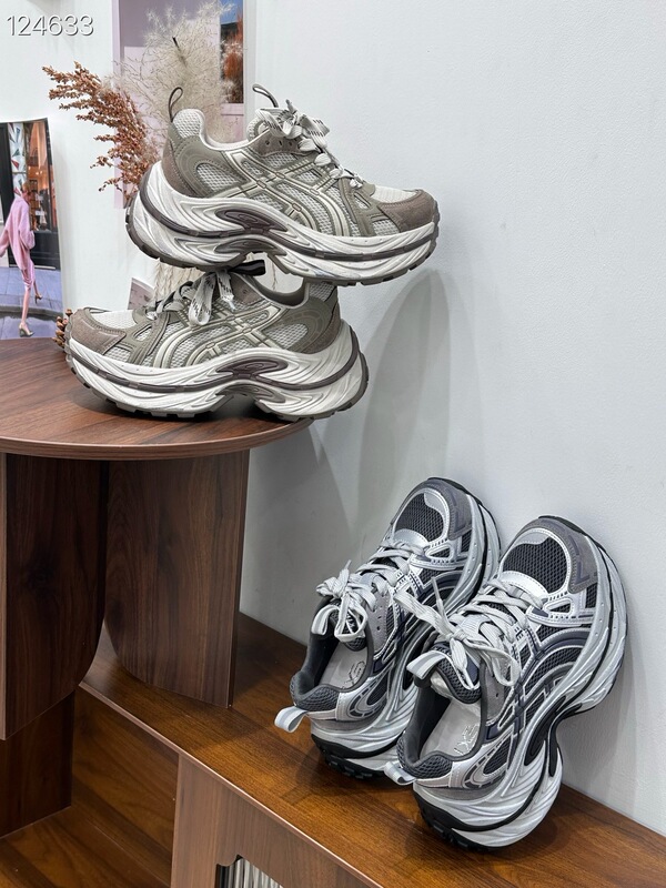 European Genuine Leather Color-Washed Thick-Soled Dad Shoes for Women, 2026 Autumn, Height-Increasing 6cm, Breathable Casual Sneakers for Petite Individuals