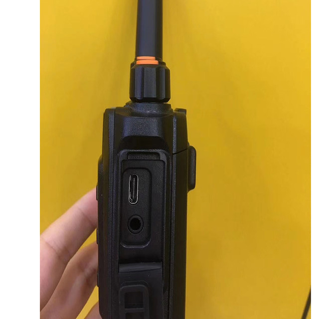 Hongfeng M6 Walkie-Talkie Anti-Interference Encryption Long Standby Civilian Handheld Radio Supports USB Fast Charging M6Plus