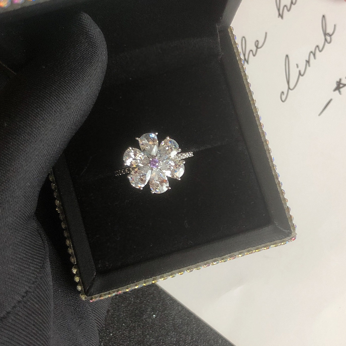 Marry French index finger ring imitation Moissanite violet sparkling little daisy full of diamonds Ins female to simple temperament opening ring