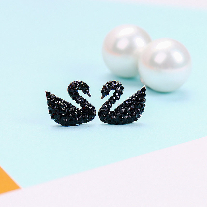 Maria S925 silver needle inlaid imitation Moissan, Singapore small black swan ear needle tassel Korean pearl earrings