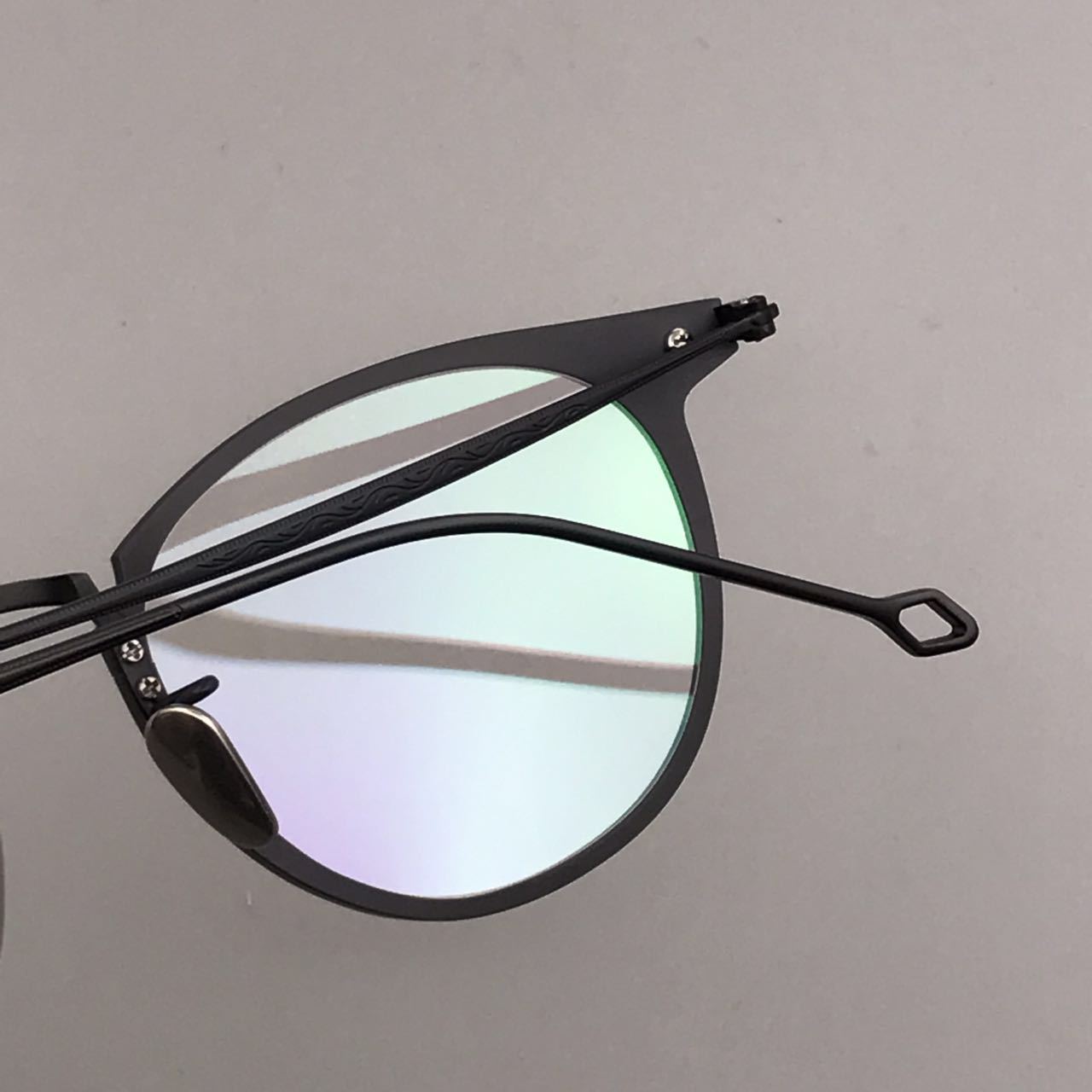Montures de lunettes en Titane pur - Ref 3139222 Image 4