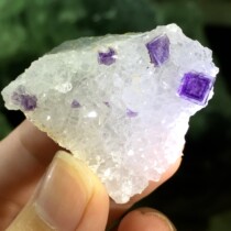 Chenzhou purple frame fluorite and quartz symbiosis presents multi-layer purple frame color luster is very good natural mineral crystals