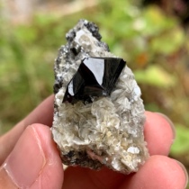 Snowboarder top tin stone and cloud jellyfish Symbiotic Natural Mineral Crystal Specimen Pendulum geological teaching Coptic original stone