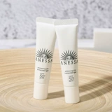 Shiseido, осветляющий солнцезащитный крем, водостойкий гель, пробник, 15г, SPF50
